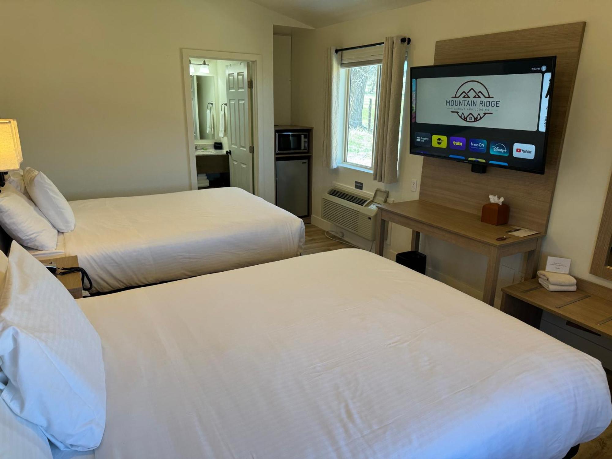 האץ' Mountain Ridge Cabins & Lodging Between Bryce And Zion National Park מראה חיצוני תמונה